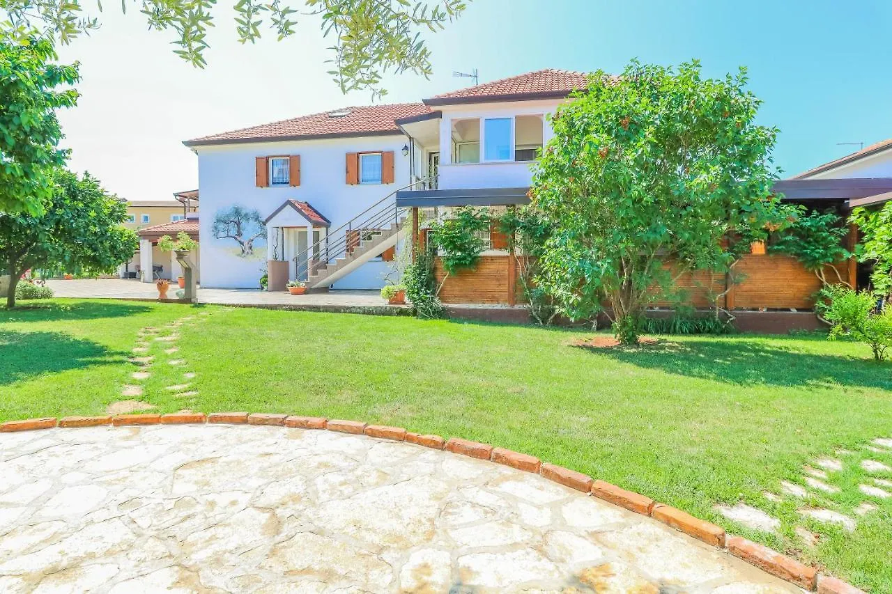 *** Bed & Breakfast Pension Nina Umago Croazia