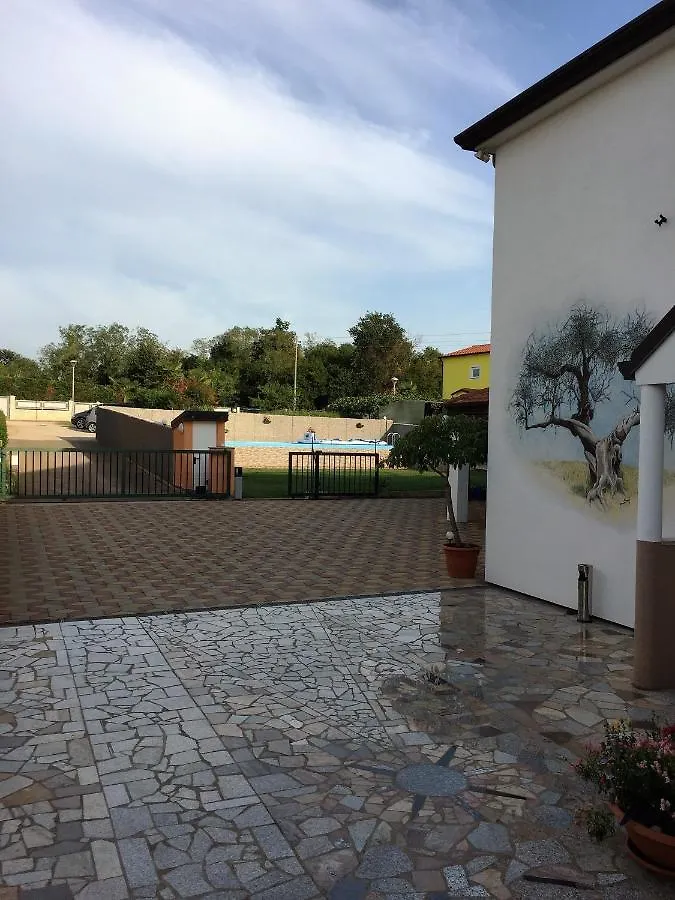 Pension Nina Umago Bed & Breakfast