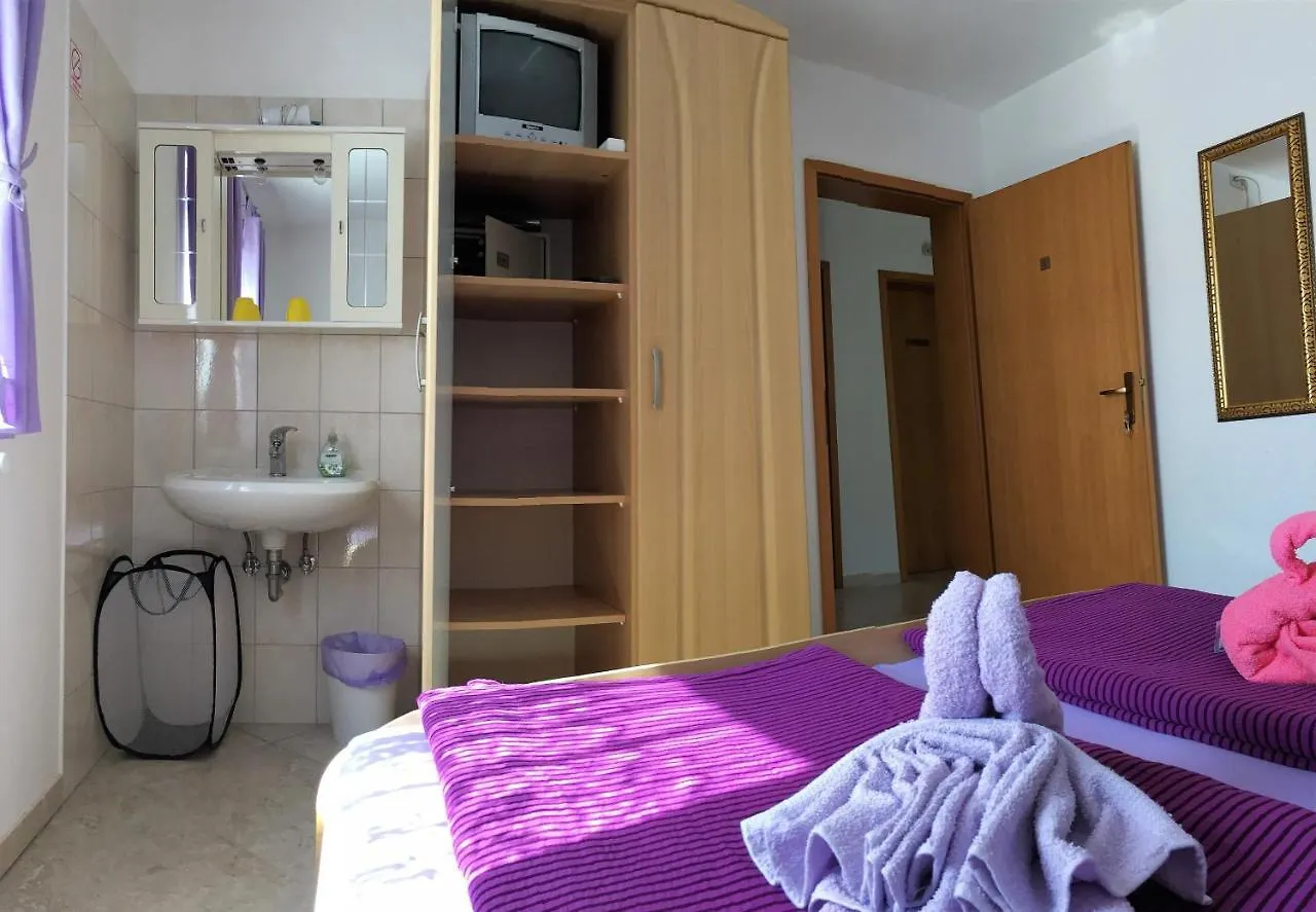 Pension Nina Umago Bed & Breakfast